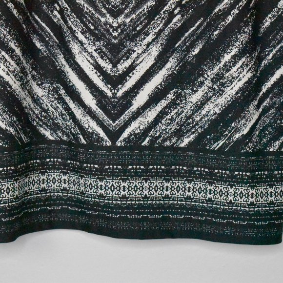 NWT 89th & Madison Sleeveless Blouse Black White S - Picture 6 of 9